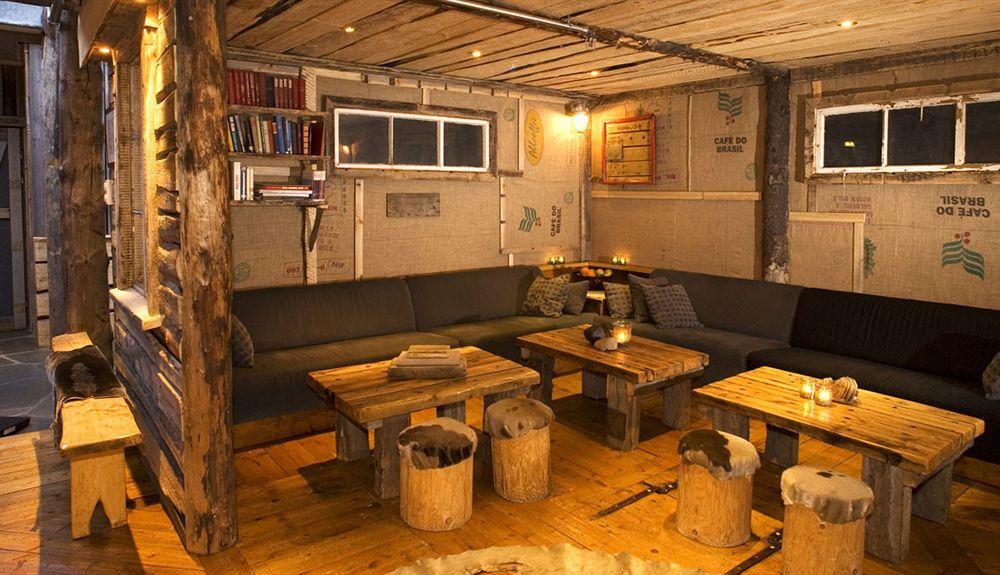 Basecamp Hotel Longyearbyen Exterior photo