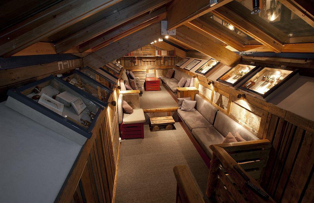 Basecamp Hotel Longyearbyen Exterior photo